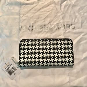 Michael Kors Jet Set Houndstooth Wallet